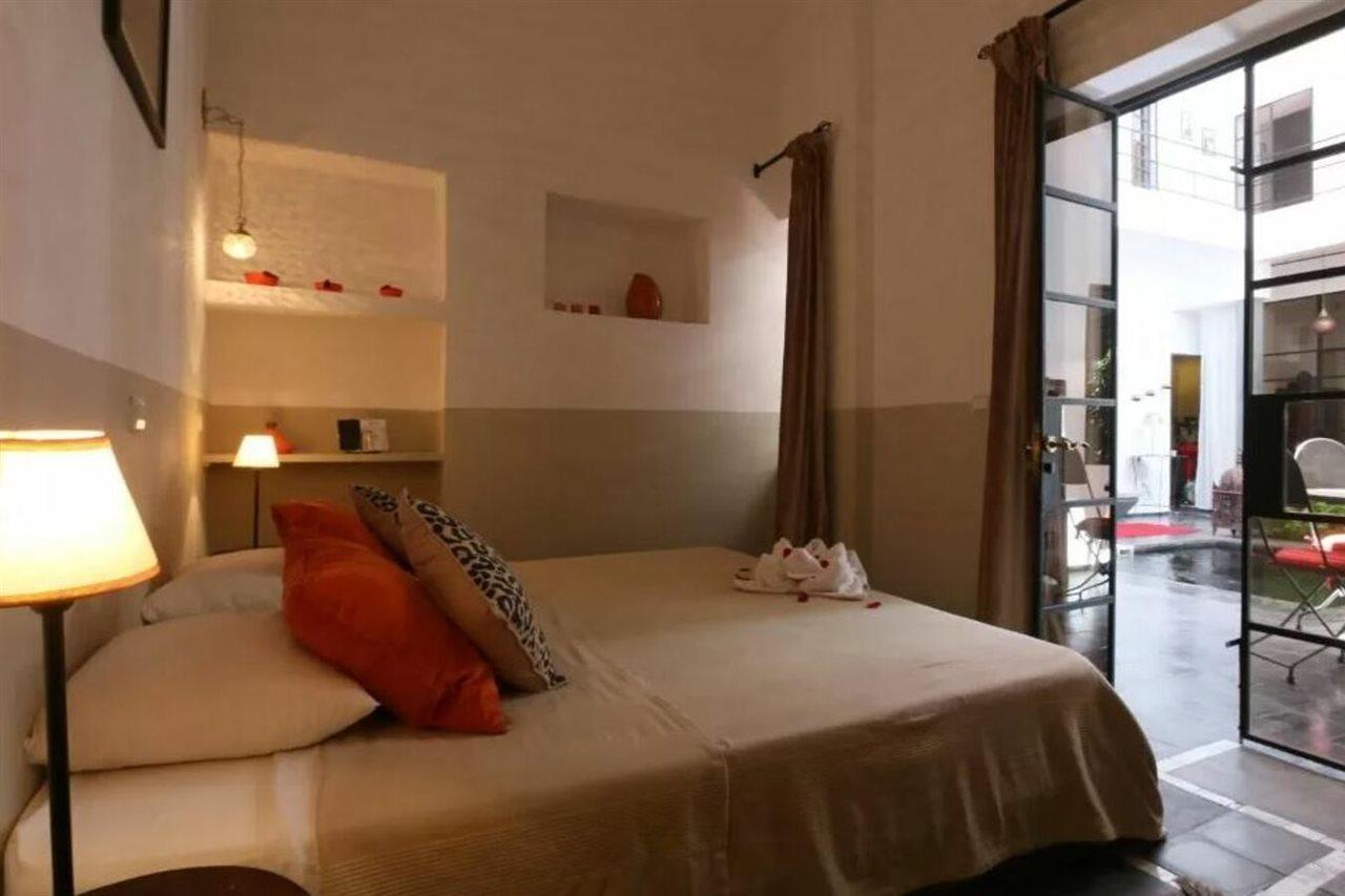 Riad La Parenthese By Sashema Marrakesh Bagian luar foto
