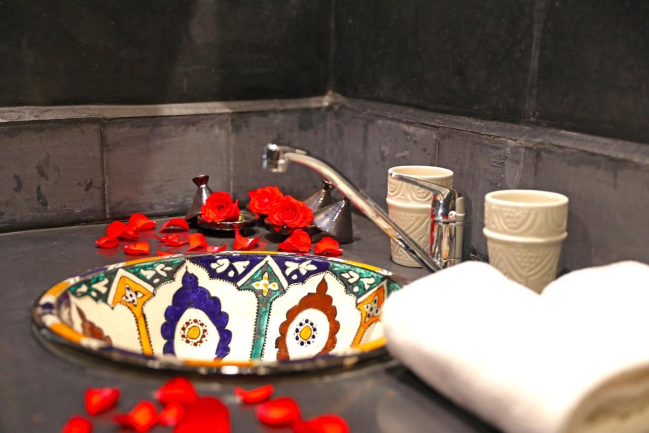 Riad La Parenthese By Sashema Marrakesh Bagian luar foto
